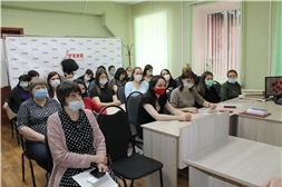 Госархив посетил врач Центральной городской больницы